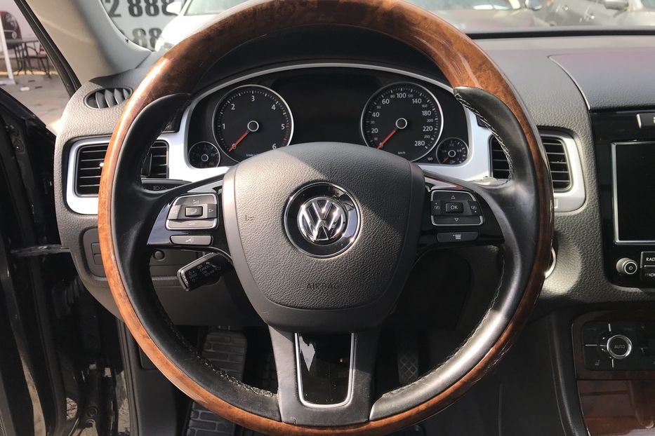 Продам Volkswagen Touareg 3.0 V6 TDI 2011 года в Одессе