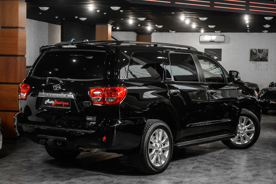 Продам Toyota Sequoia 2017 года в Одессе