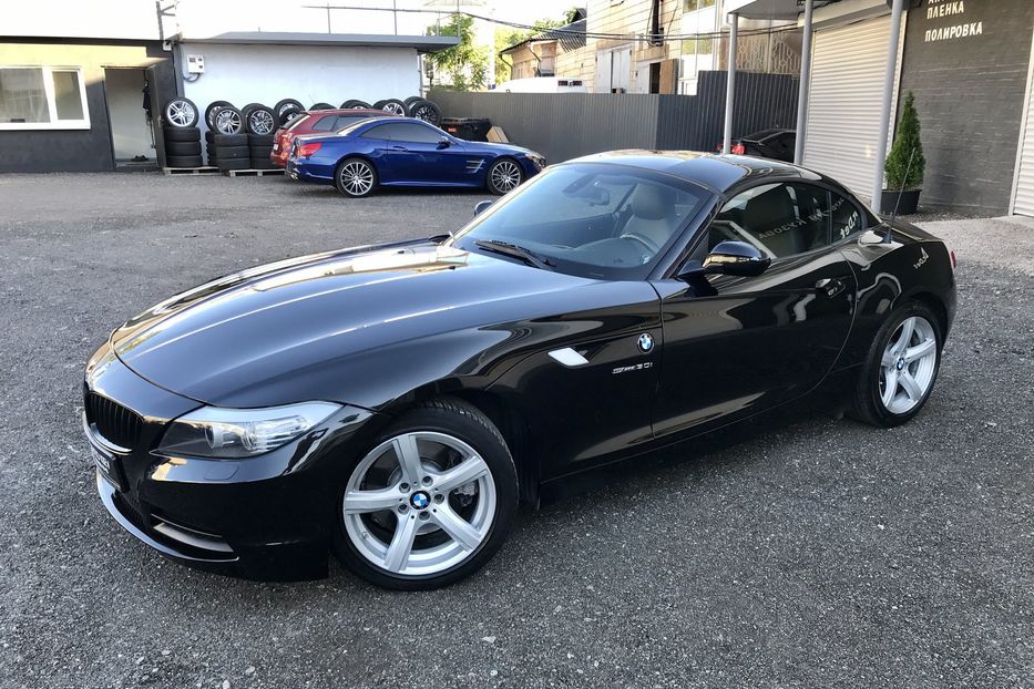 Продам BMW Z4 30i sDrive 2010 года в Киеве