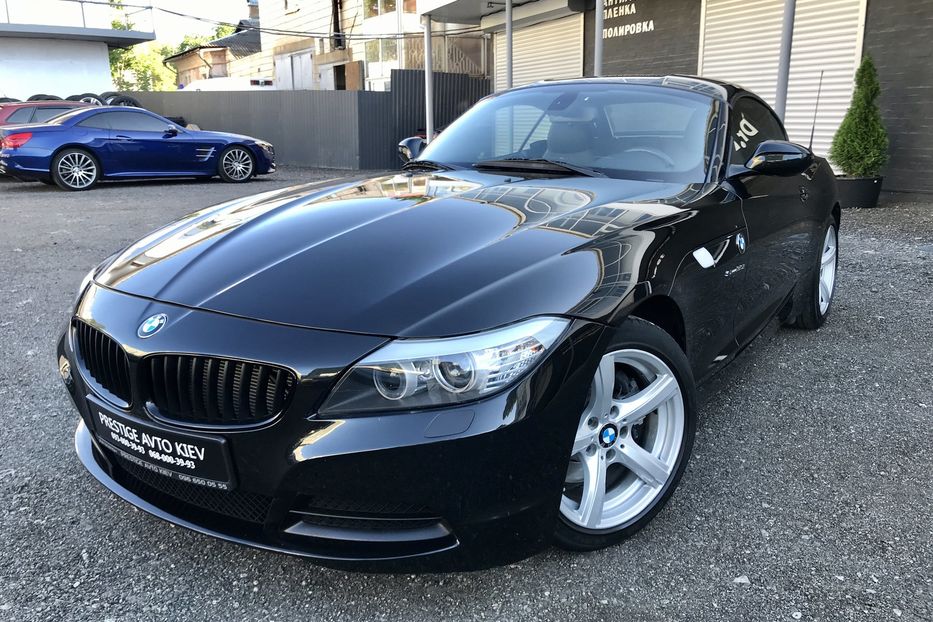 Продам BMW Z4 30i sDrive 2010 года в Киеве