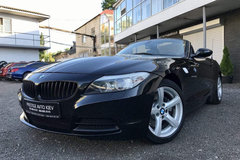 Продам BMW Z4 30i sDrive 2010 года в Киеве