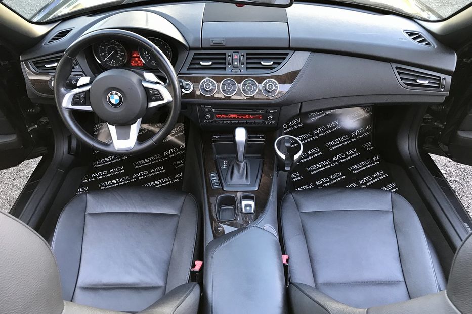 Продам BMW Z4 30i sDrive 2010 года в Киеве