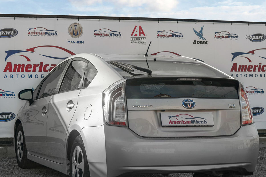 Продам Toyota Prius 2015 года в Черновцах