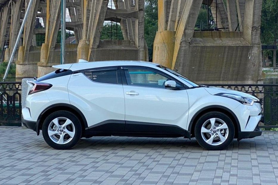 Продам Toyota C-HR 2019 года в Днепре