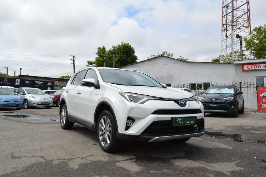 Продам Toyota Rav 4 HYBRID 2016 года в Одессе