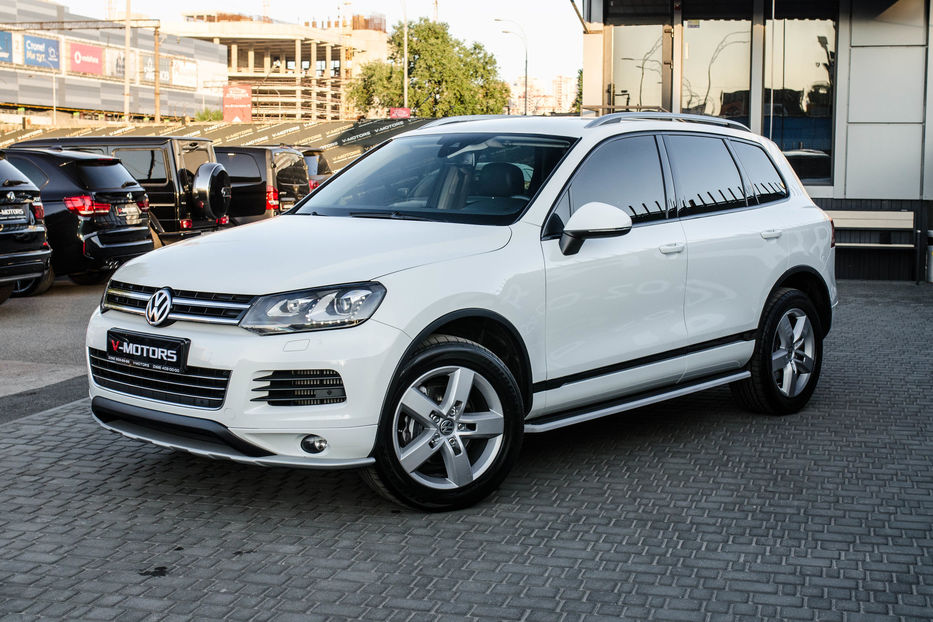 Продам Volkswagen Touareg 3.0 TDI  2012 года в Киеве