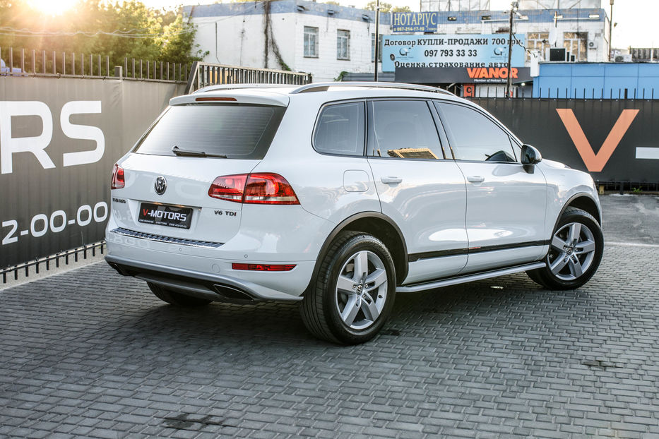 Продам Volkswagen Touareg 3.0 TDI  2012 года в Киеве