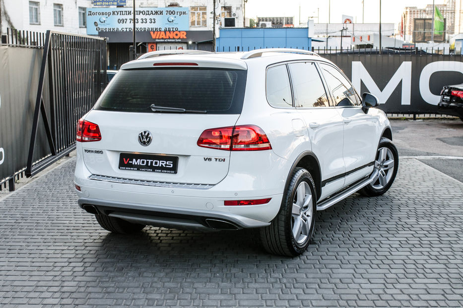 Продам Volkswagen Touareg 3.0 TDI  2012 года в Киеве