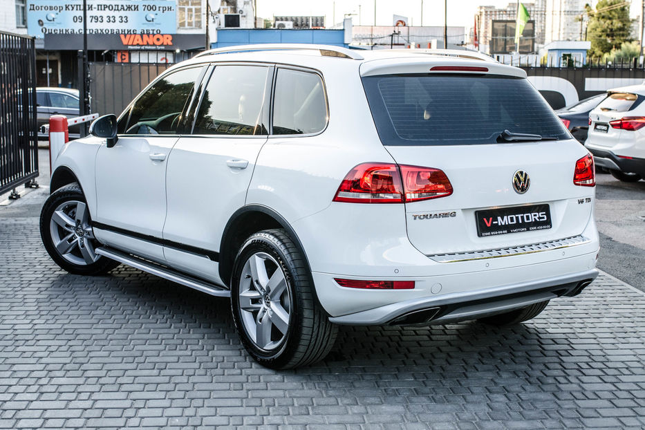 Продам Volkswagen Touareg 3.0 TDI  2012 года в Киеве