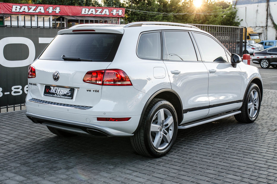 Продам Volkswagen Touareg 3.0 TDI  2012 года в Киеве