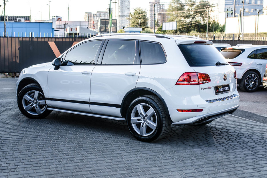 Продам Volkswagen Touareg 3.0 TDI  2012 года в Киеве