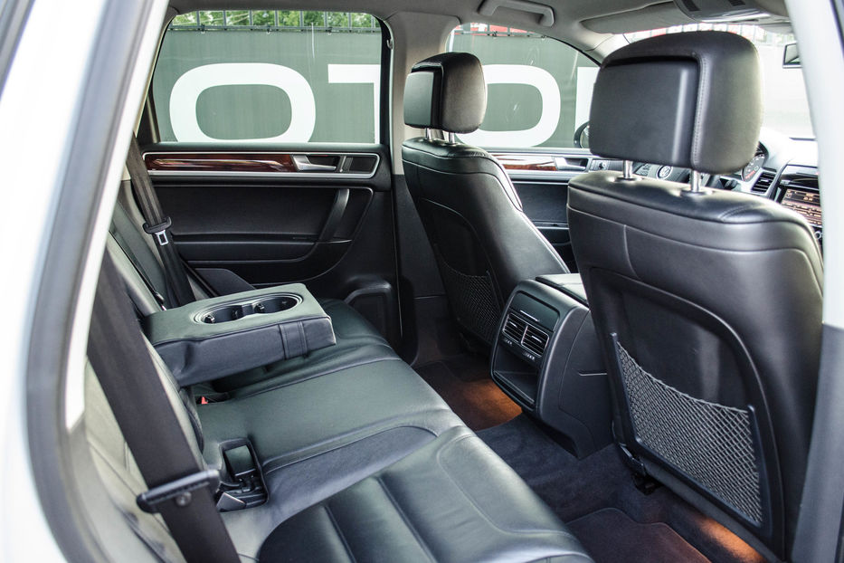 Продам Volkswagen Touareg 3.0 TDI  2012 года в Киеве