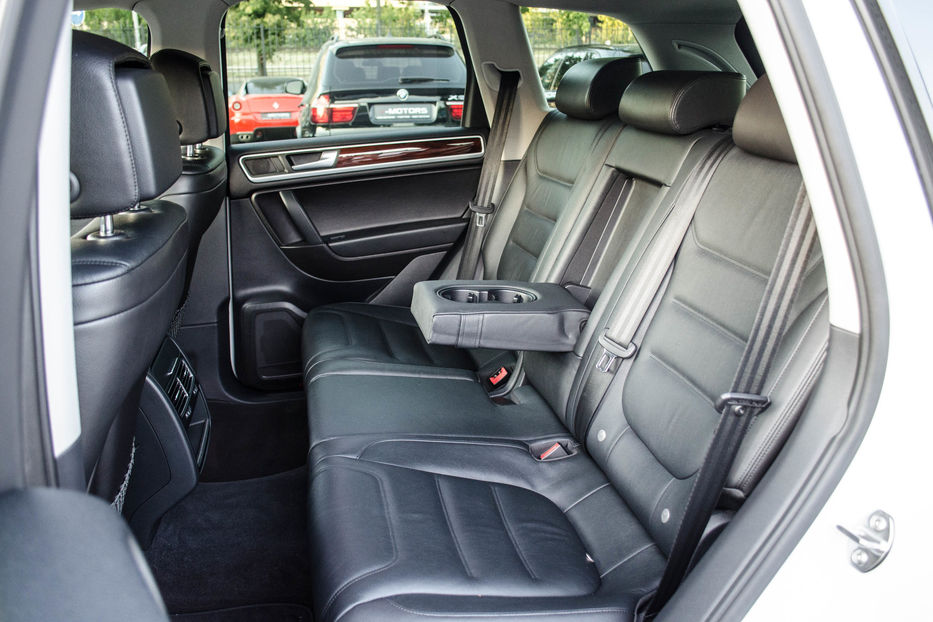 Продам Volkswagen Touareg 3.0 TDI  2012 года в Киеве