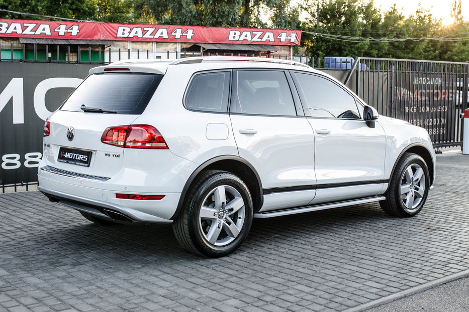 Продам Volkswagen Touareg 3.0 TDI  2012 года в Киеве
