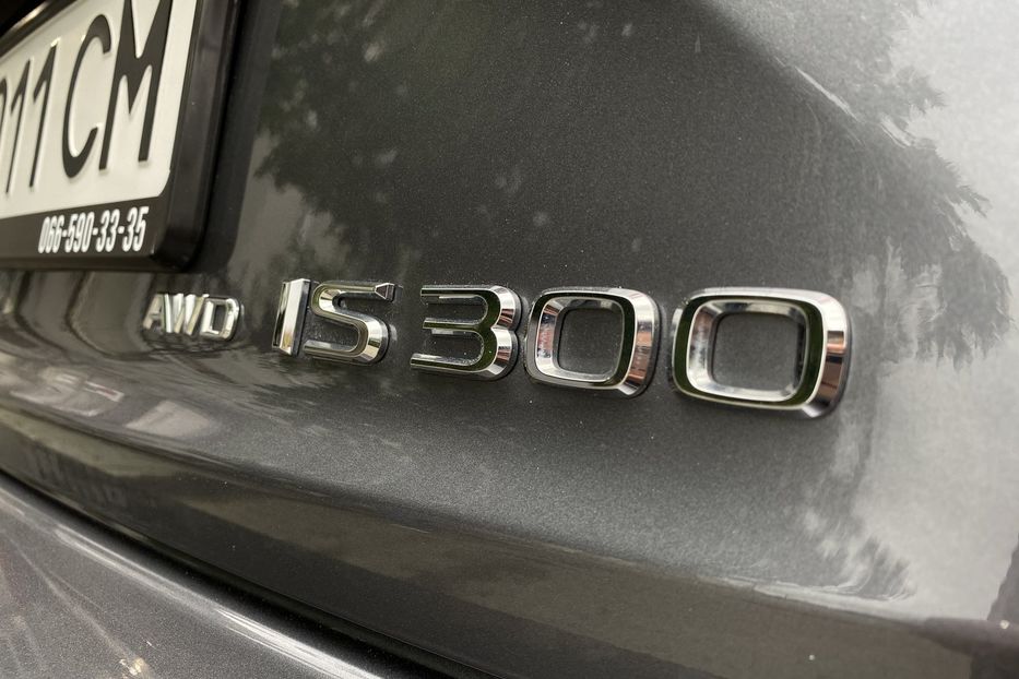 Продам Lexus IS 300 F sport 2016 года в Черновцах