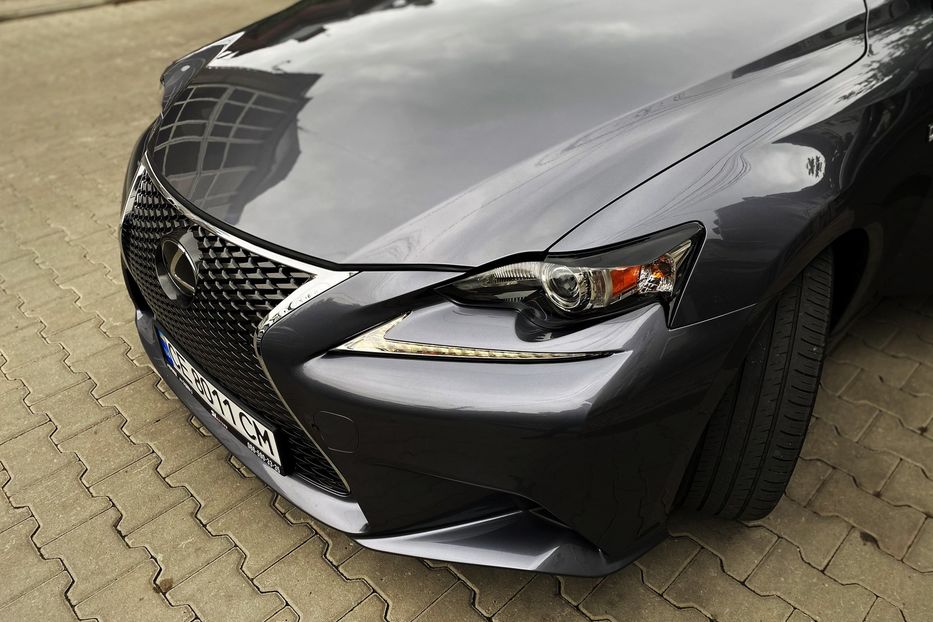 Продам Lexus IS 300 F sport 2016 года в Черновцах