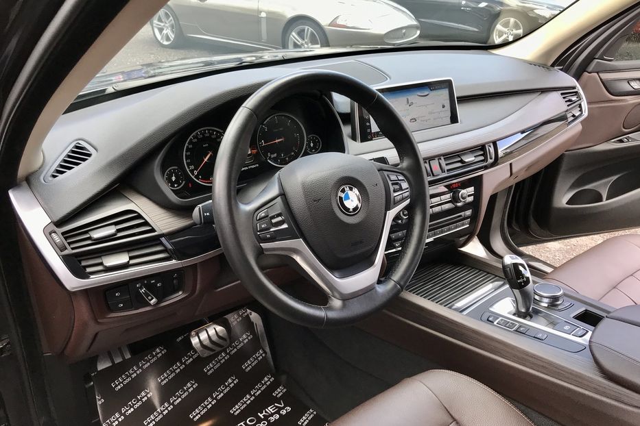 Продам BMW X5 25d xDrive Официальный 2018 года в Киеве