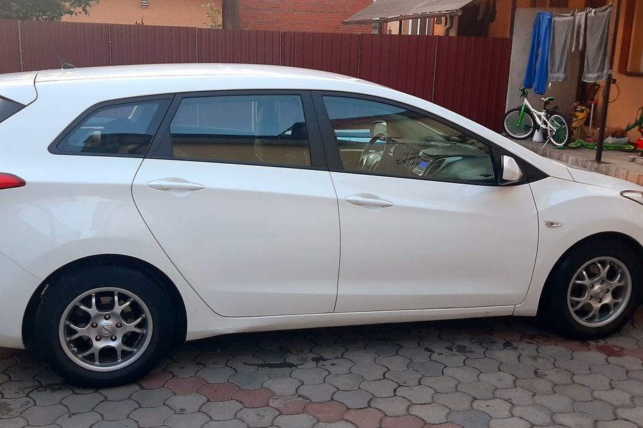 Продам Hyundai i30  1.6 CDRI AVTOMAT 2013 года в Львове