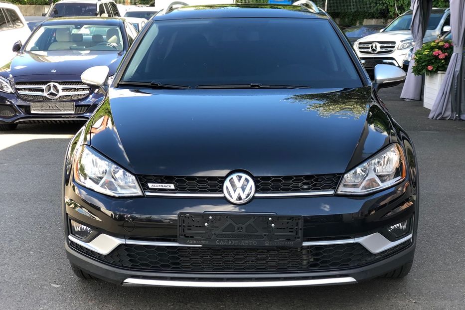 Продам Volkswagen Golf VII All Track 2017 года в Киеве