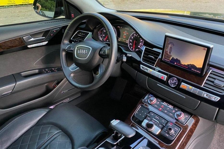 Продам Audi A8 2014 года в Днепре