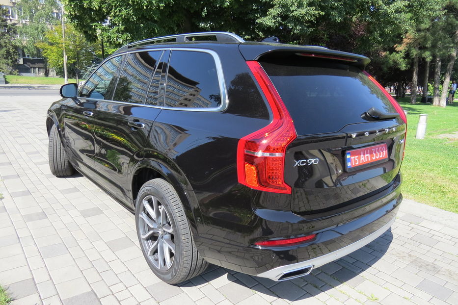 Продам Volvo XC90 T6 AWD 7 мест Momentum  2018 года в Днепре