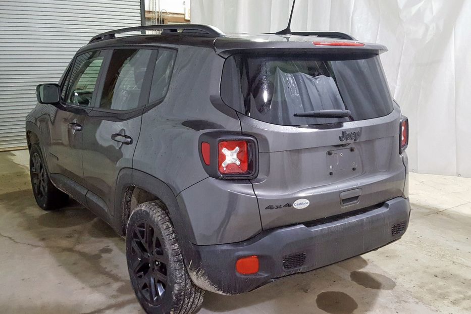 Продам Jeep Renegade LATITUDE 2018 года в Черновцах