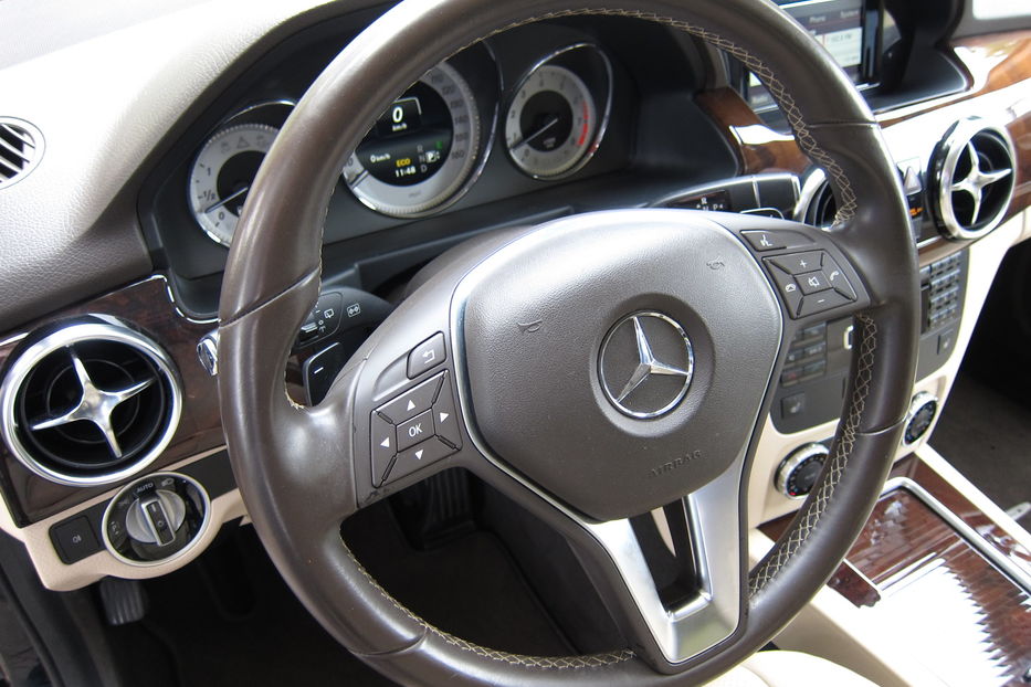 Продам Mercedes-Benz GLK-Class GLK 350 (306 л.с.) 2014 года в Днепре