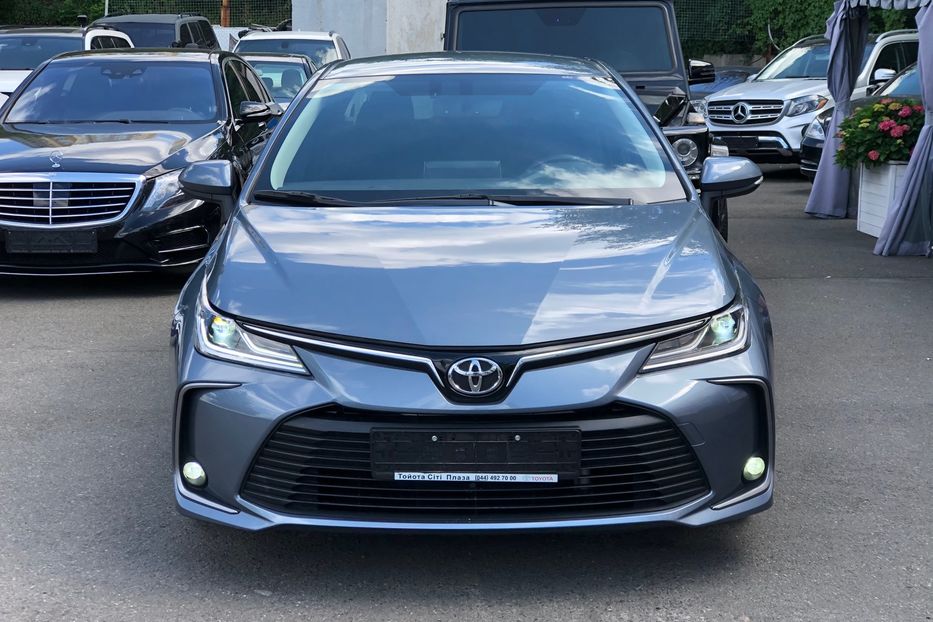 Продам Toyota Corolla Style 2019 года в Киеве