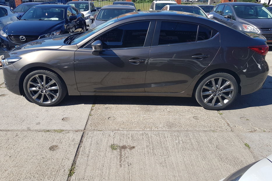 Продам Mazda 3 2017 года в Одессе