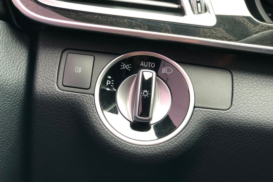 Продам Mercedes-Benz E-Class 200d Avangarde 2013 года в Киеве