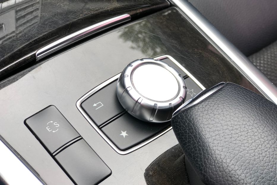Продам Mercedes-Benz E-Class 200d Avangarde 2013 года в Киеве