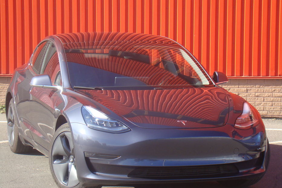 Продам Tesla Model 3 AUTOPILOT  2019 года в Одессе