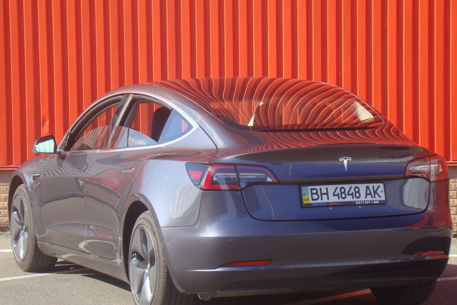 Продам Tesla Model 3 AUTOPILOT  2019 года в Одессе