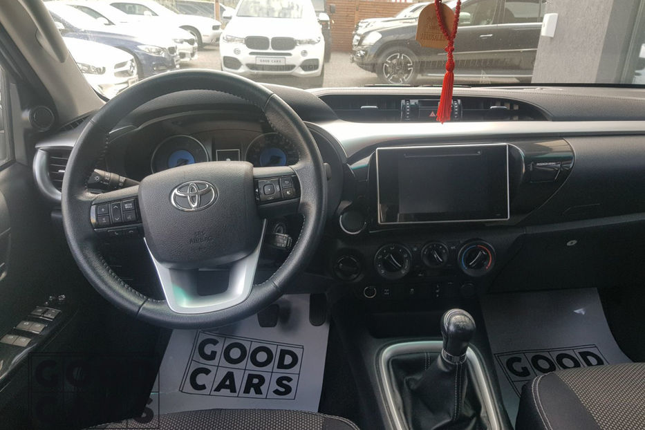 Продам Toyota Hilux 2017 года в Одессе