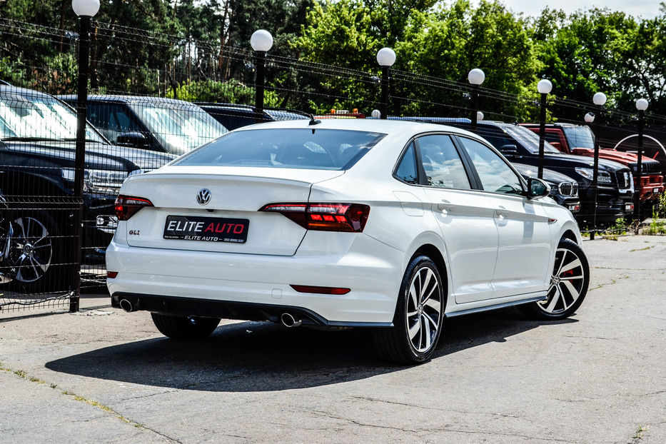 Продам Volkswagen Jetta GLI 2019 года в Киеве