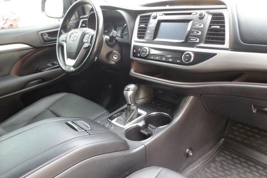 Продам Toyota Highlander 2014 года в Днепре