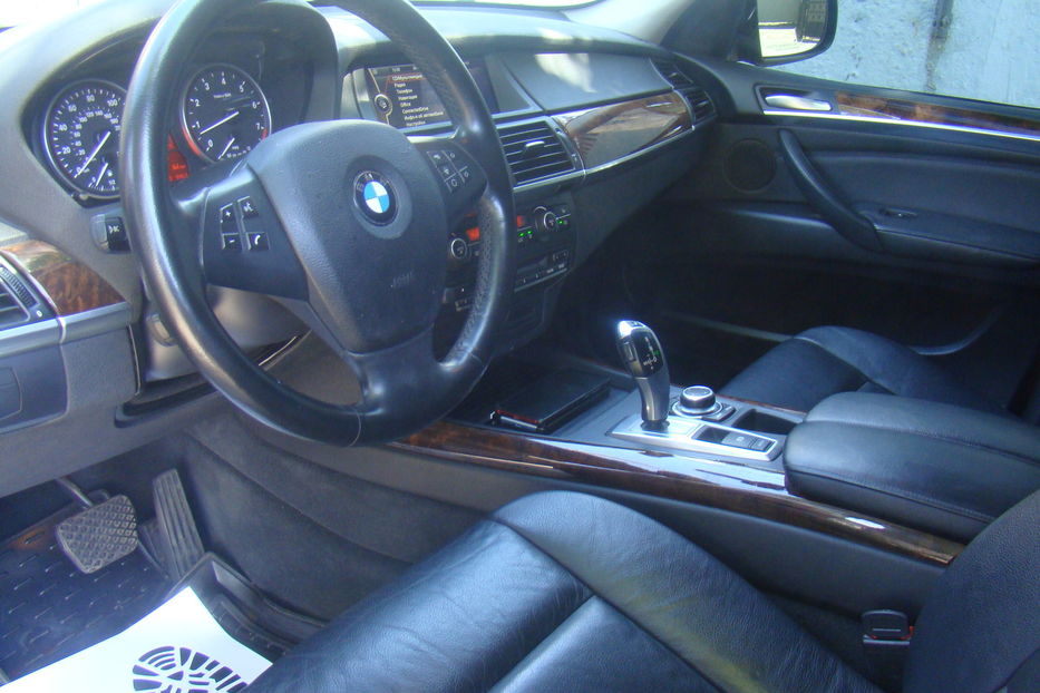 Продам BMW X5 2012 года в Одессе