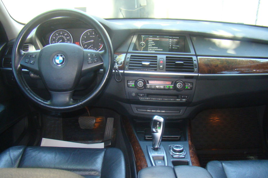 Продам BMW X5 2012 года в Одессе