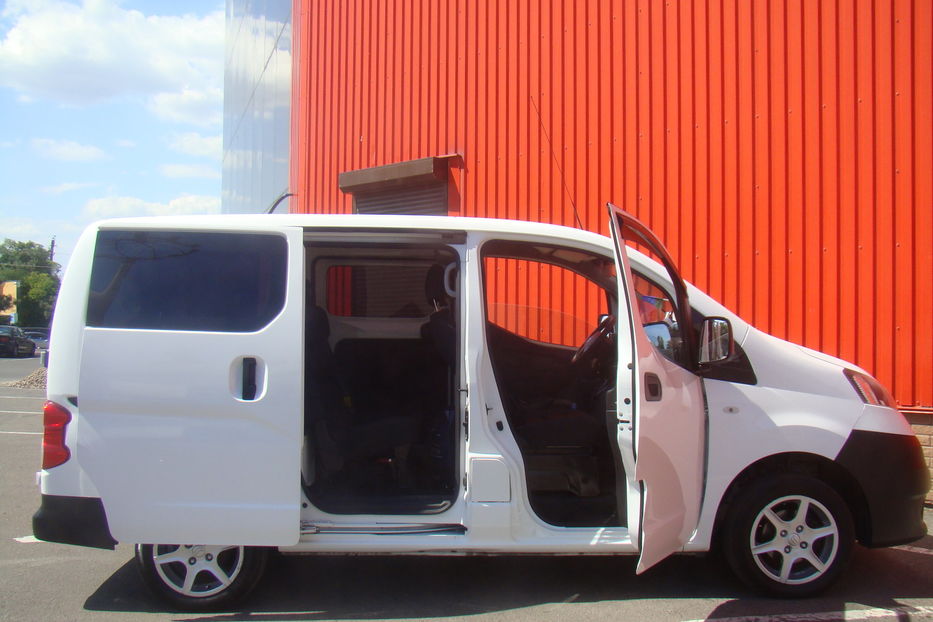 Продам Nissan NV 200 2015 года в Одессе