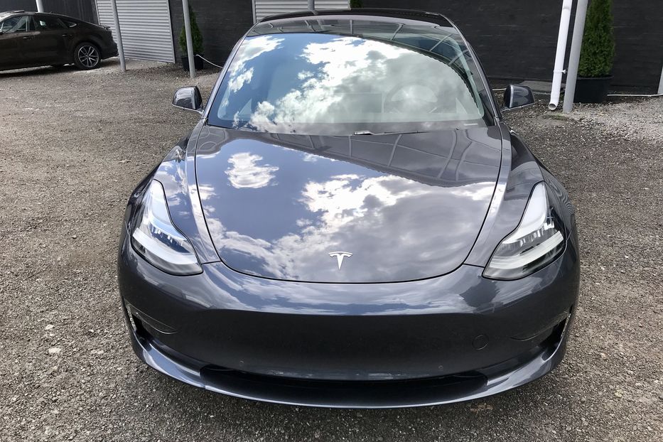 Продам Tesla Model 3 Dual Motor Performace 2018 года в Киеве