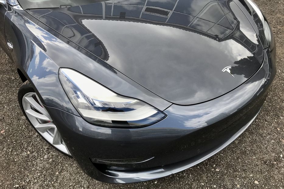 Продам Tesla Model 3 Dual Motor Performace 2018 года в Киеве