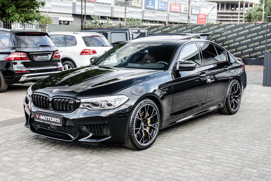 Продам BMW M5 Individual 2018 года в Киеве