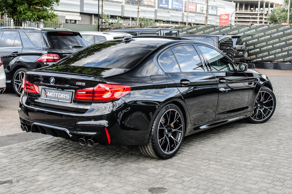 Продам BMW M5 Individual 2018 года в Киеве