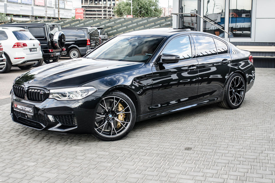 Продам BMW M5 Individual 2018 года в Киеве