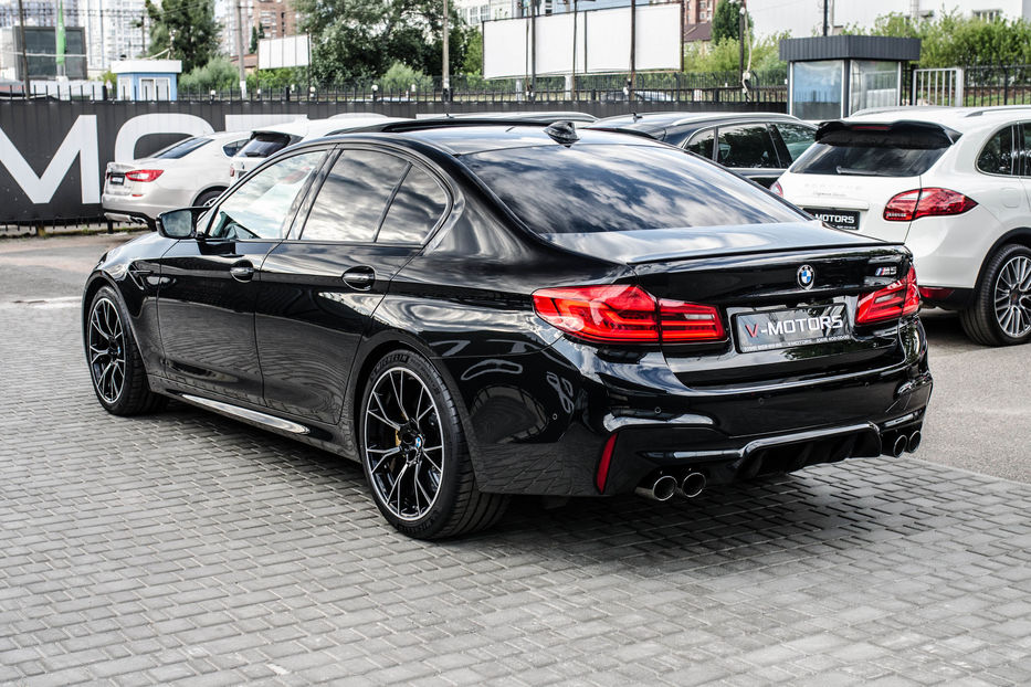 Продам BMW M5 Individual 2018 года в Киеве