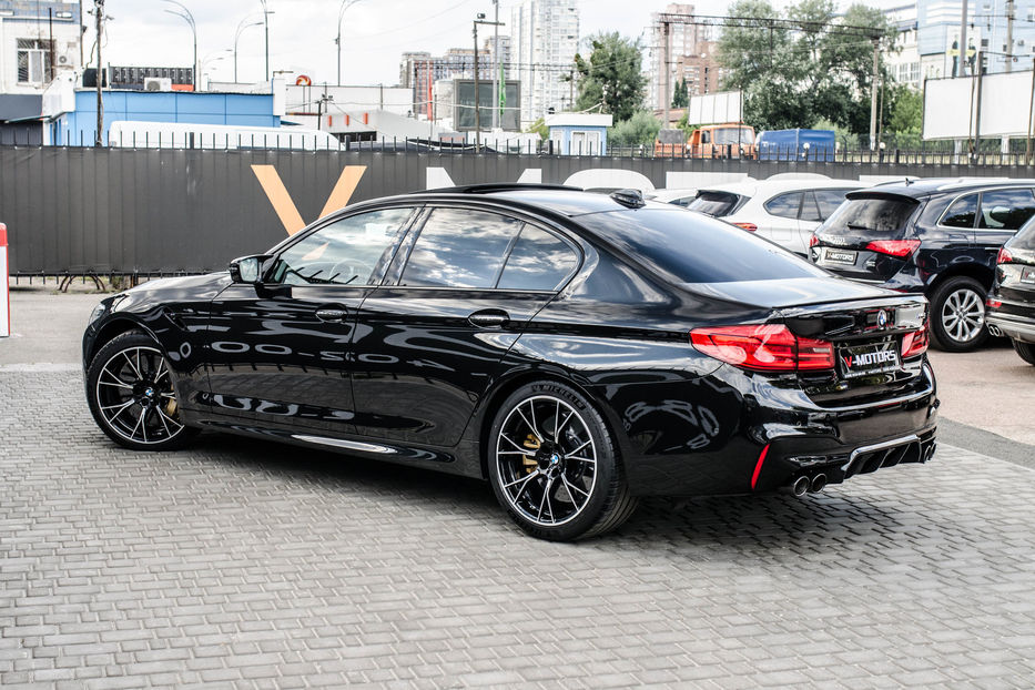 Продам BMW M5 Individual 2018 года в Киеве