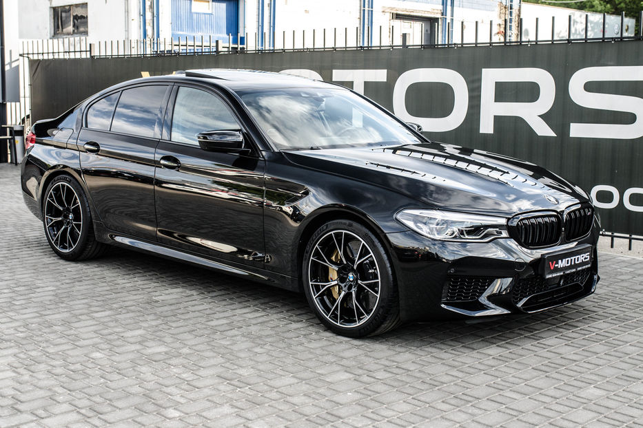 Продам BMW M5 Individual 2018 года в Киеве