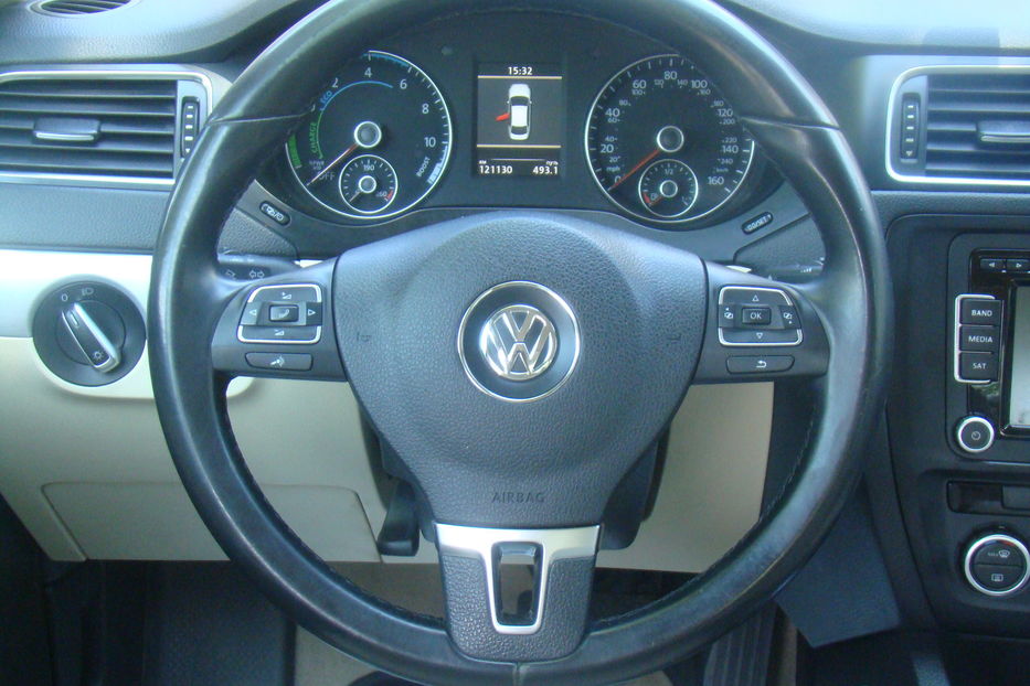 Продам Volkswagen Jetta HYBRIDE 2014 года в Одессе