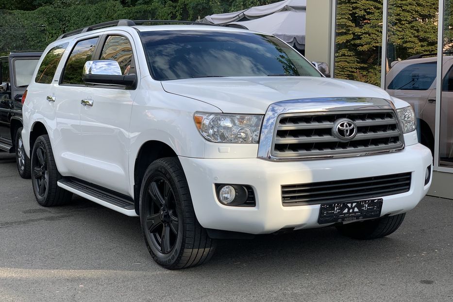 Продам Toyota Sequoia Limited 2014 года в Киеве