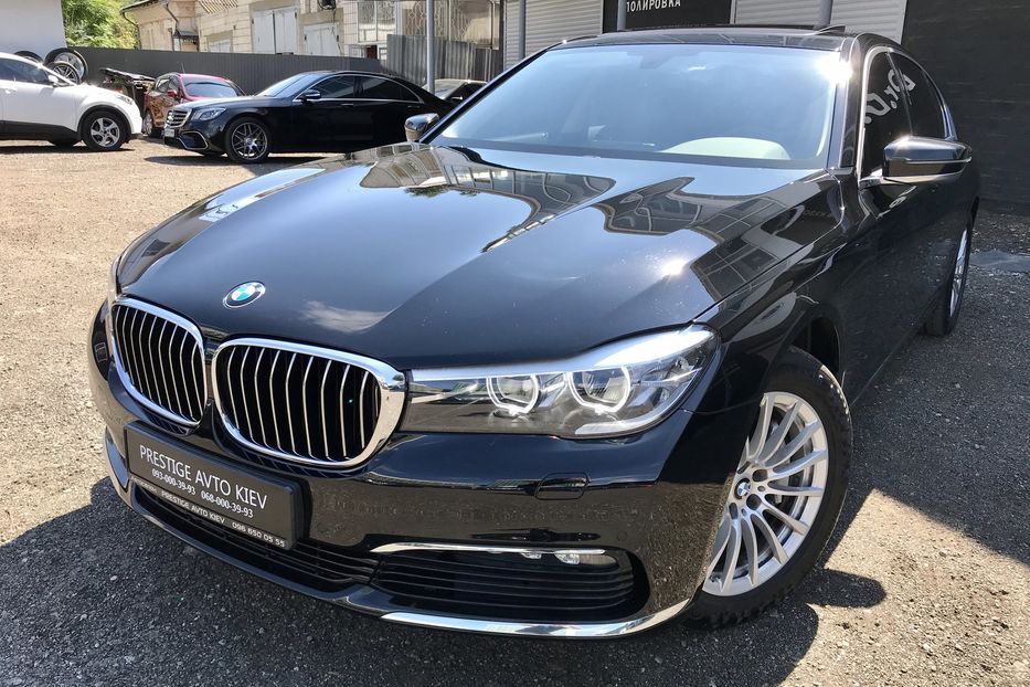 Продам BMW 730 2017 года в Киеве